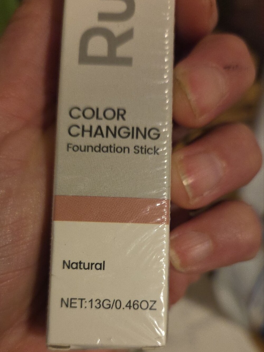 Color-Changing Foundation Stick — Natural - Picture 4 of 6